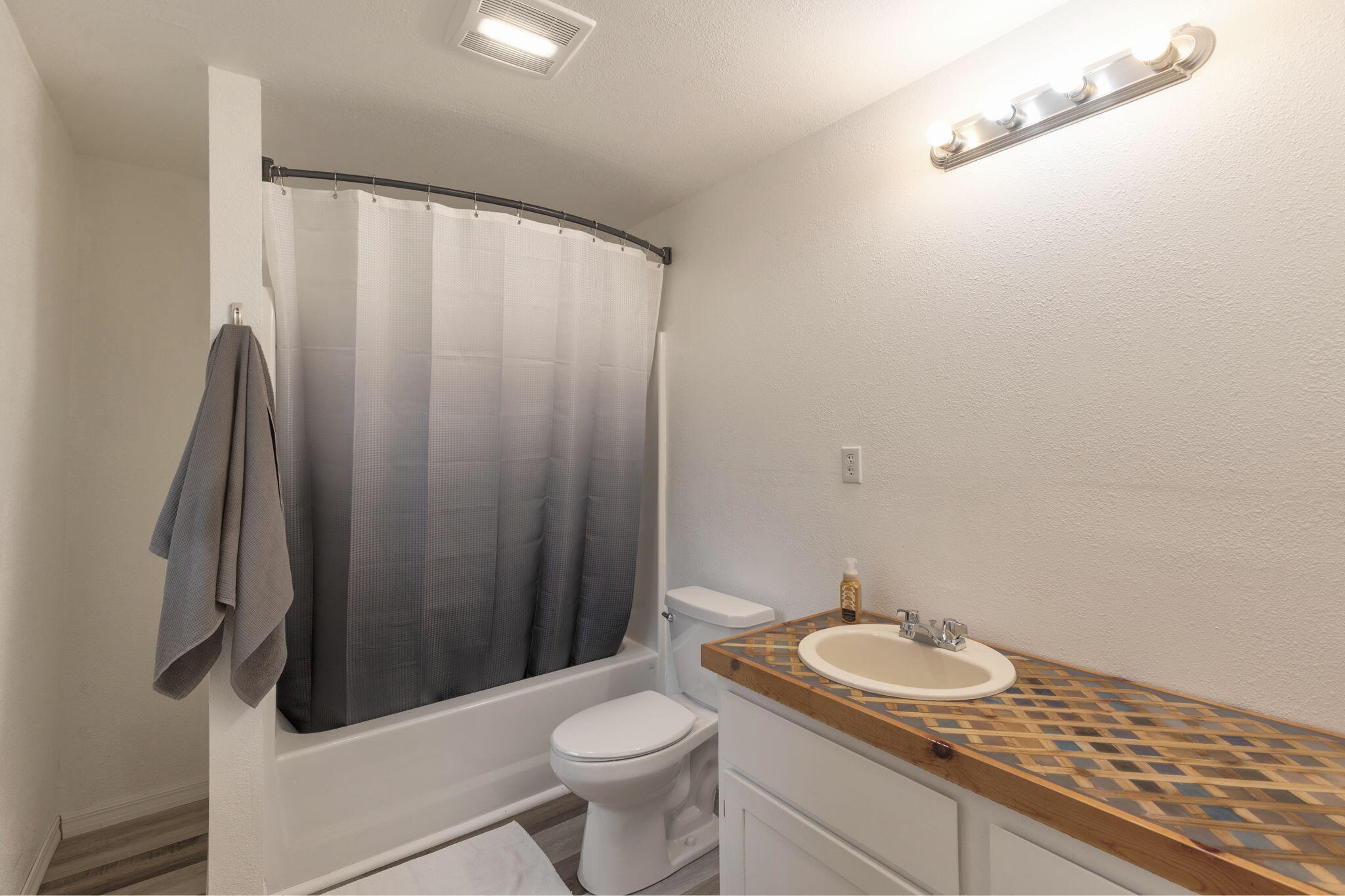 5001 Azalea Drive Grants Pass, OR 97526 - Photo 21 of 41 40-web-or-mls-5001-azalea-dr