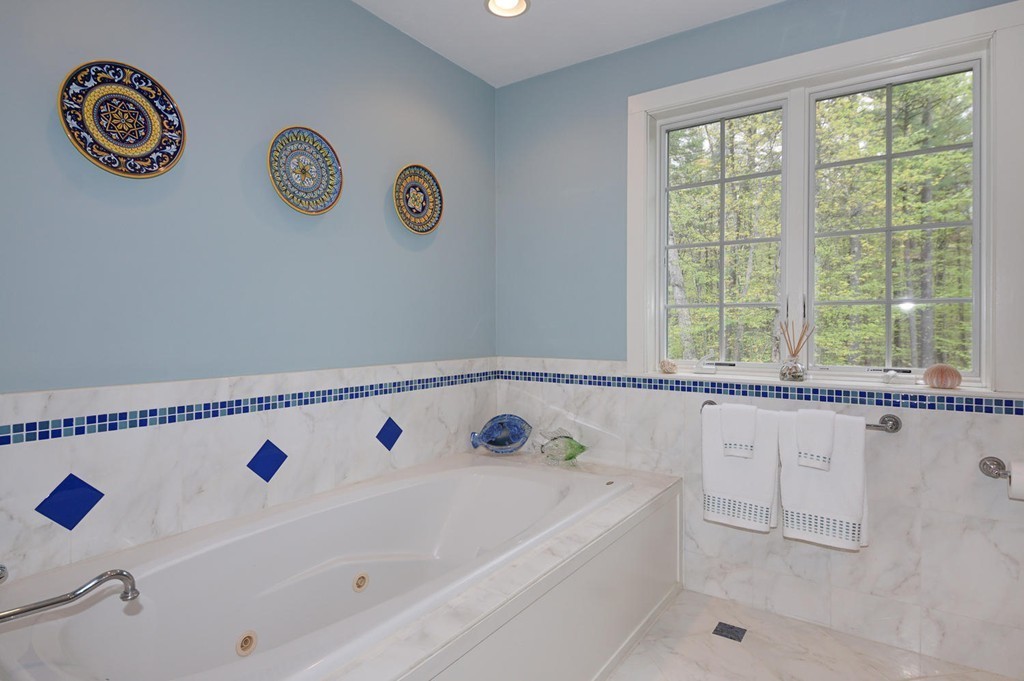 153 Randall Road Bolton, MA 01740 - Photo 18 of 30