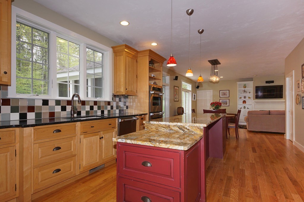 153 Randall Road Bolton, MA 01740 - Photo 3 of 30