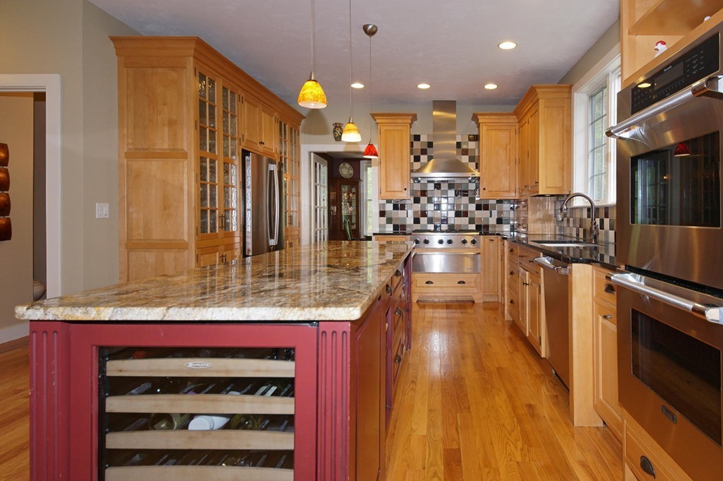 153 Randall Road Bolton, MA 01740 - Photo 7 of 30