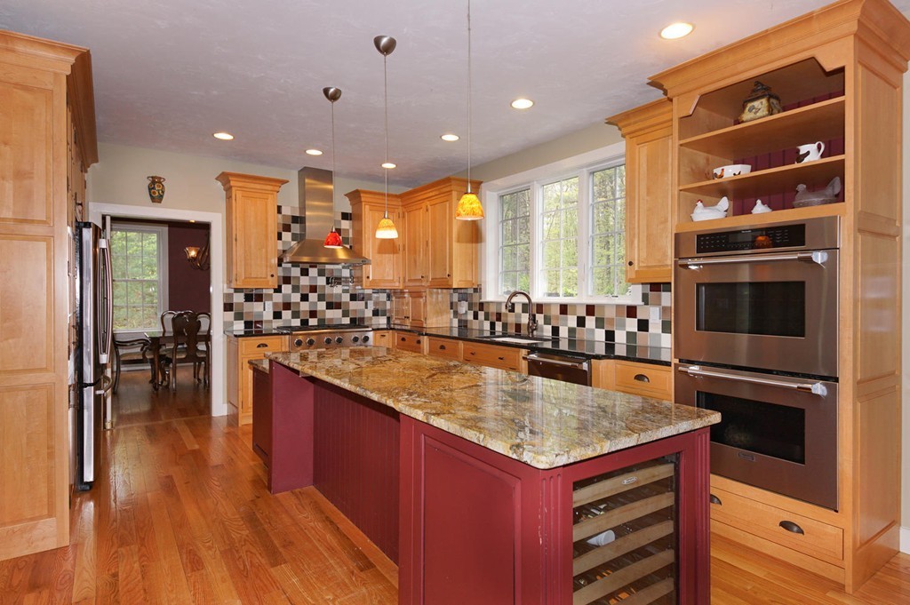 153 Randall Road Bolton, MA 01740 - Photo 8 of 30