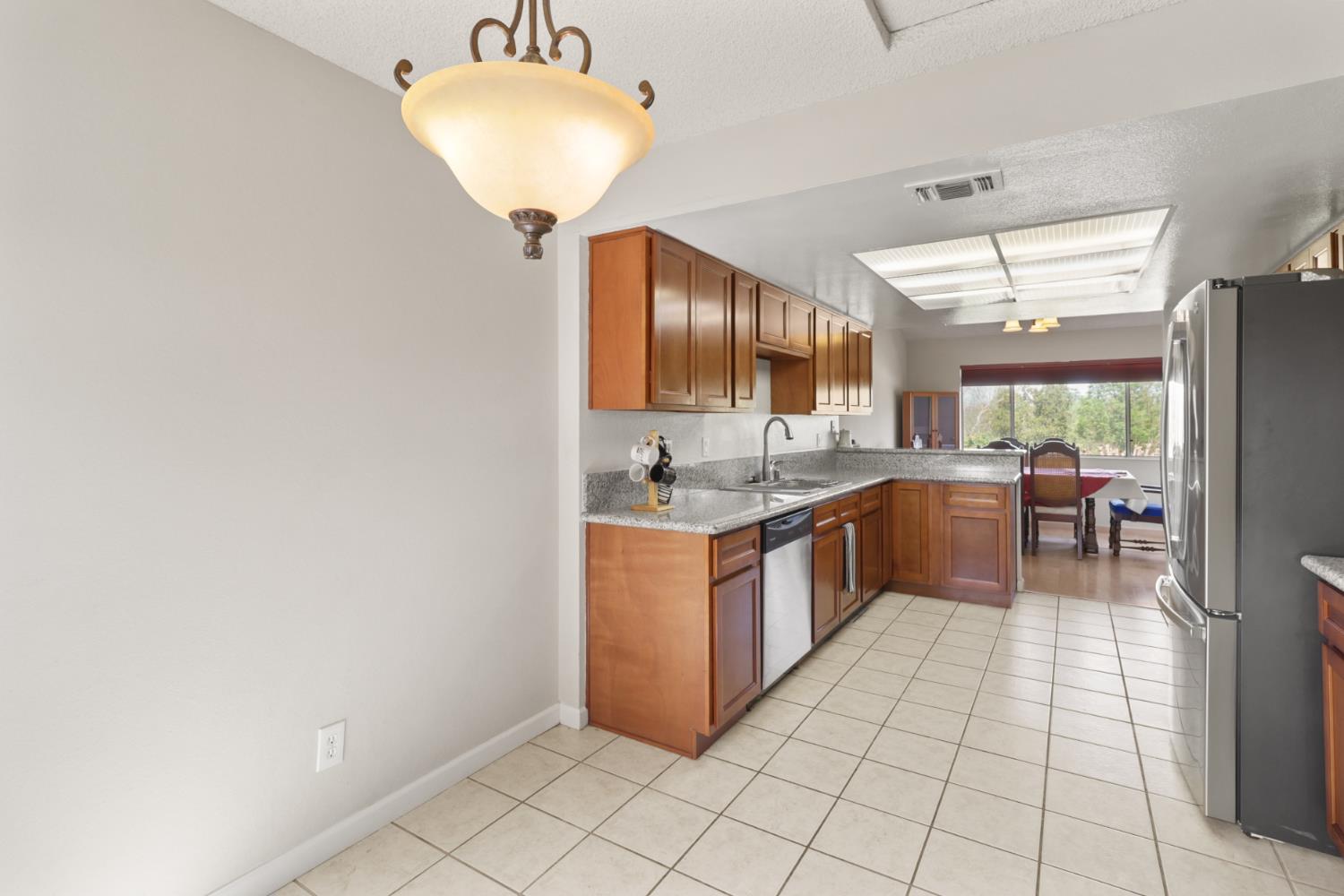 2544 Rio Bravo Circle Sacramento, CA 95826 - Photo 15 of 45