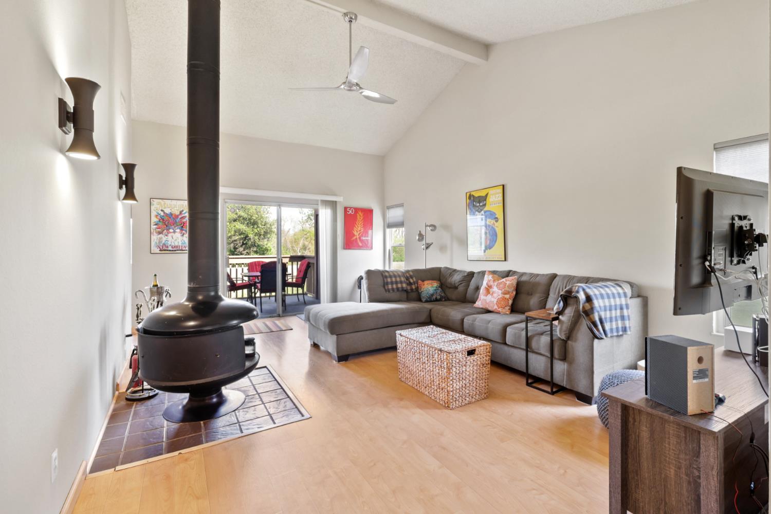 2544 Rio Bravo Circle Sacramento, CA 95826 - Photo 7 of 45