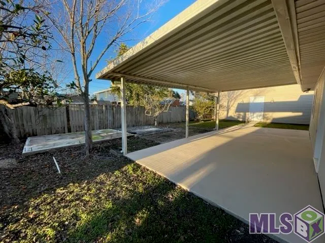 $276,000 | 601 Broadmoor Avenue, Houma, LA 70364