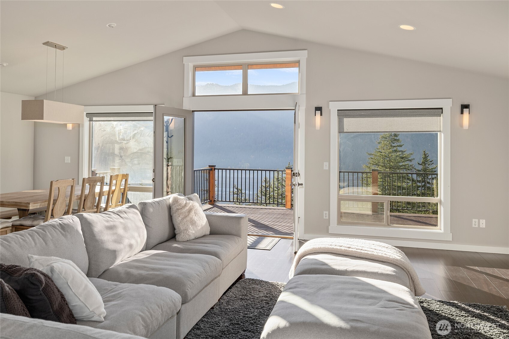 1840 Morgan Creek Road Ronald, WA 98940 - Photo 16 of 33 a living room with furniture and a large window