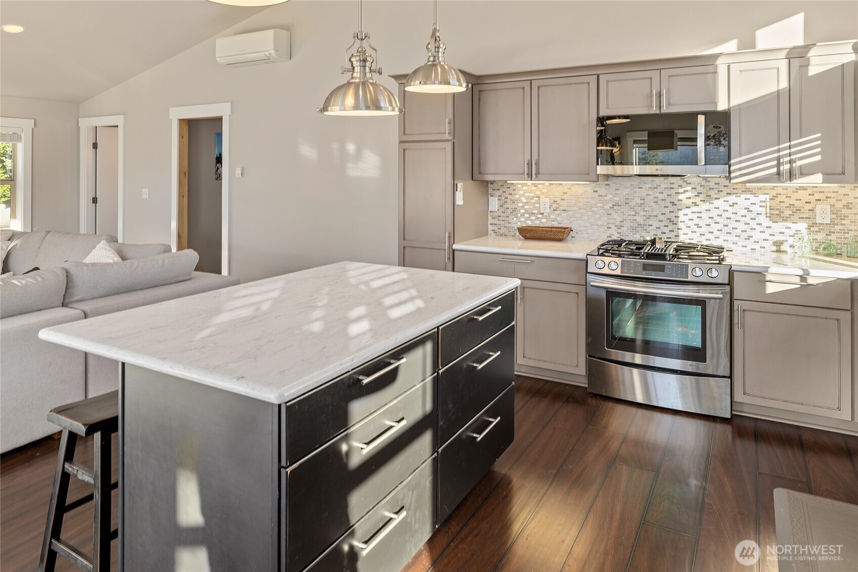 1840 Morgan Creek Road Ronald, WA 98940 - Photo 25 of 33 a kitchen with a stove a sink and a refrigerator