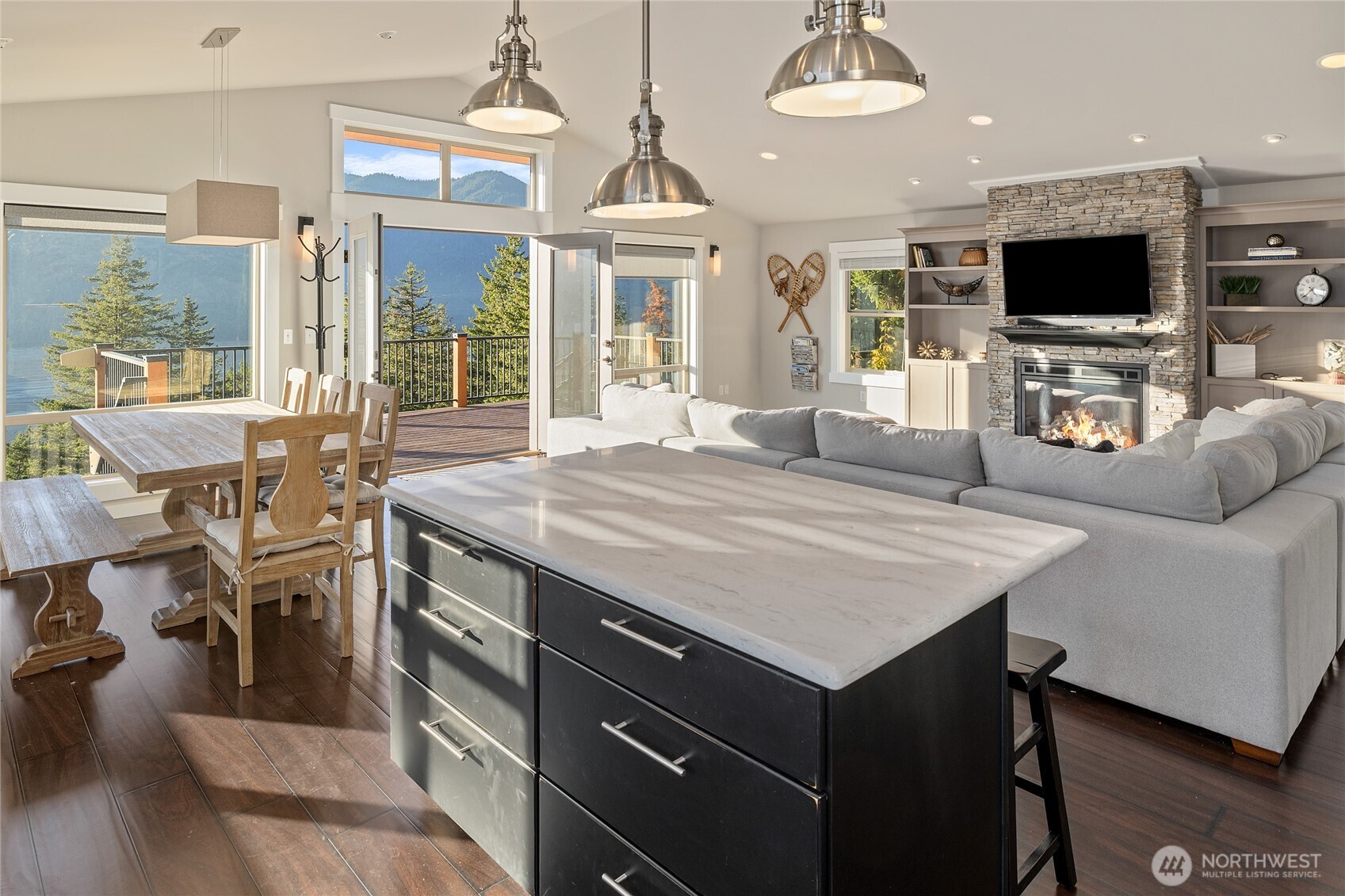 1840 Morgan Creek Road Ronald, WA 98940 - Photo 26 of 33 a kitchen with a stove and a flat screen tv