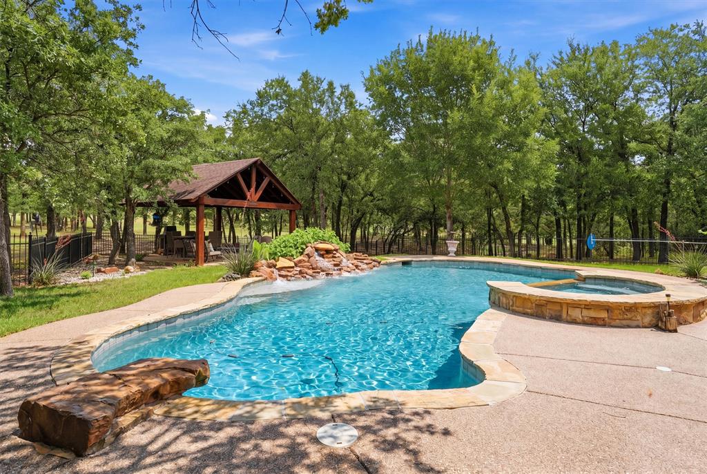 705 Boling Ranch Road Azle, TX 76020 - Photo 1 of 40