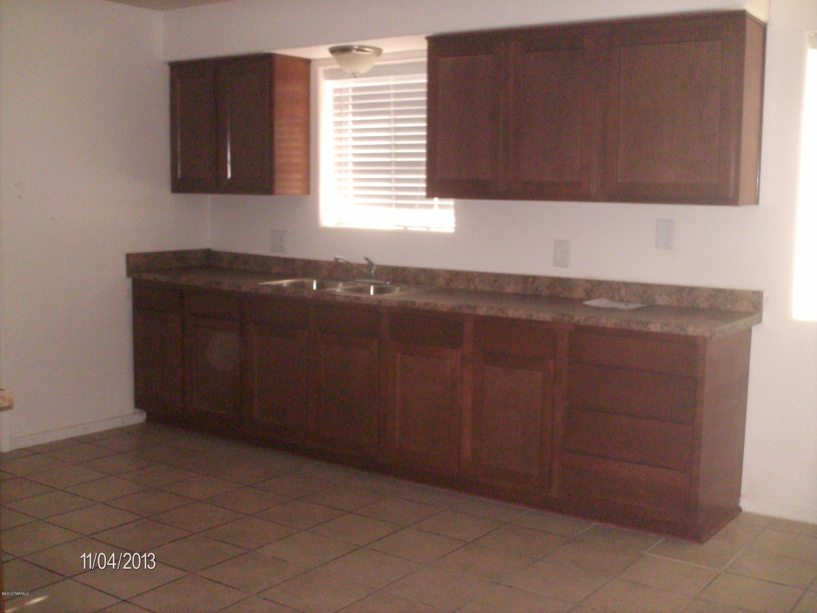 388 West Lerdo Road Tucson, AZ 85756 - Photo 6 of 13 Gallery Image 6