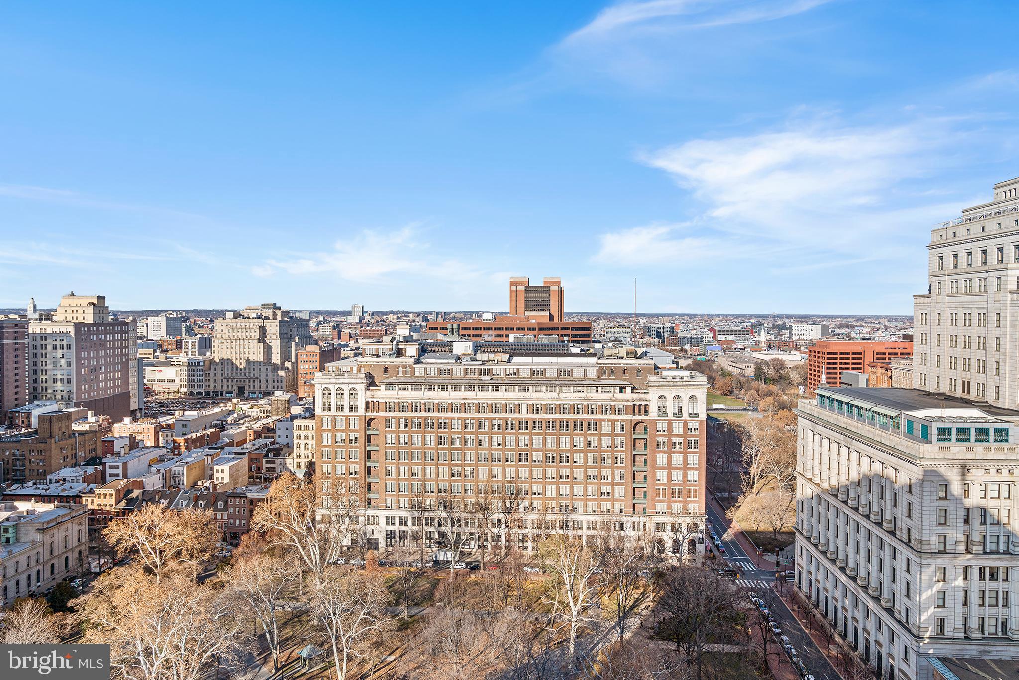 604 South Washington Square, Unit 2606 Philadelphia, PA 19106 - Photo 34 of 37 a view of a city with buildings