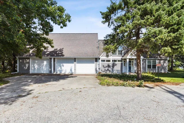 $1,250,000 | 11670 North Lakeview Drive, Edgerton, WI 53534