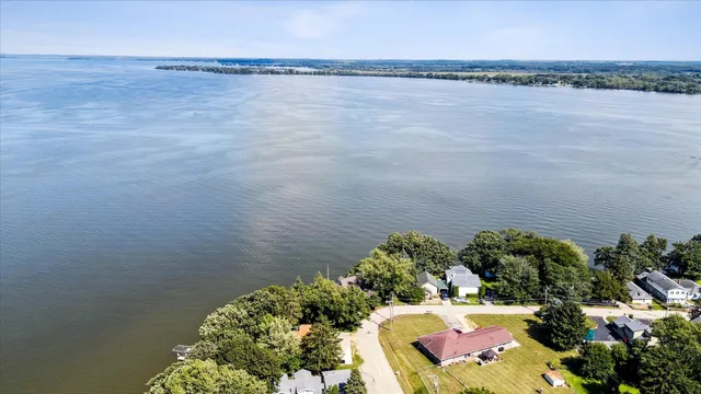 $1,250,000 | 11670 North Lakeview Drive, Edgerton, WI 53534