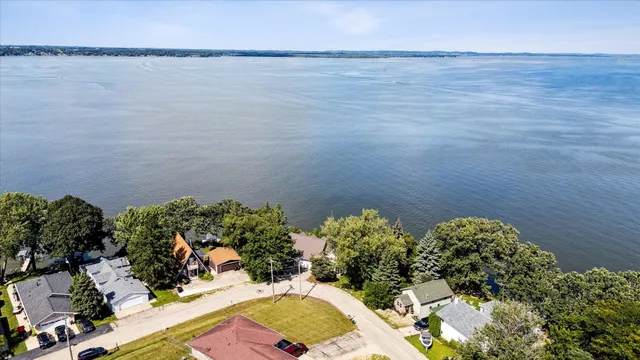 $1,250,000 | 11670 North Lakeview Drive, Edgerton, WI 53534