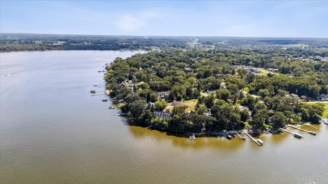 $1,250,000 | 11670 North Lakeview Drive, Edgerton, WI 53534