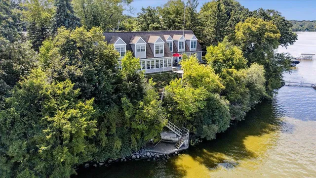 $1,250,000 | 11670 North Lakeview Drive, Edgerton, WI 53534