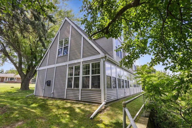 $1,250,000 | 11670 North Lakeview Drive, Edgerton, WI 53534