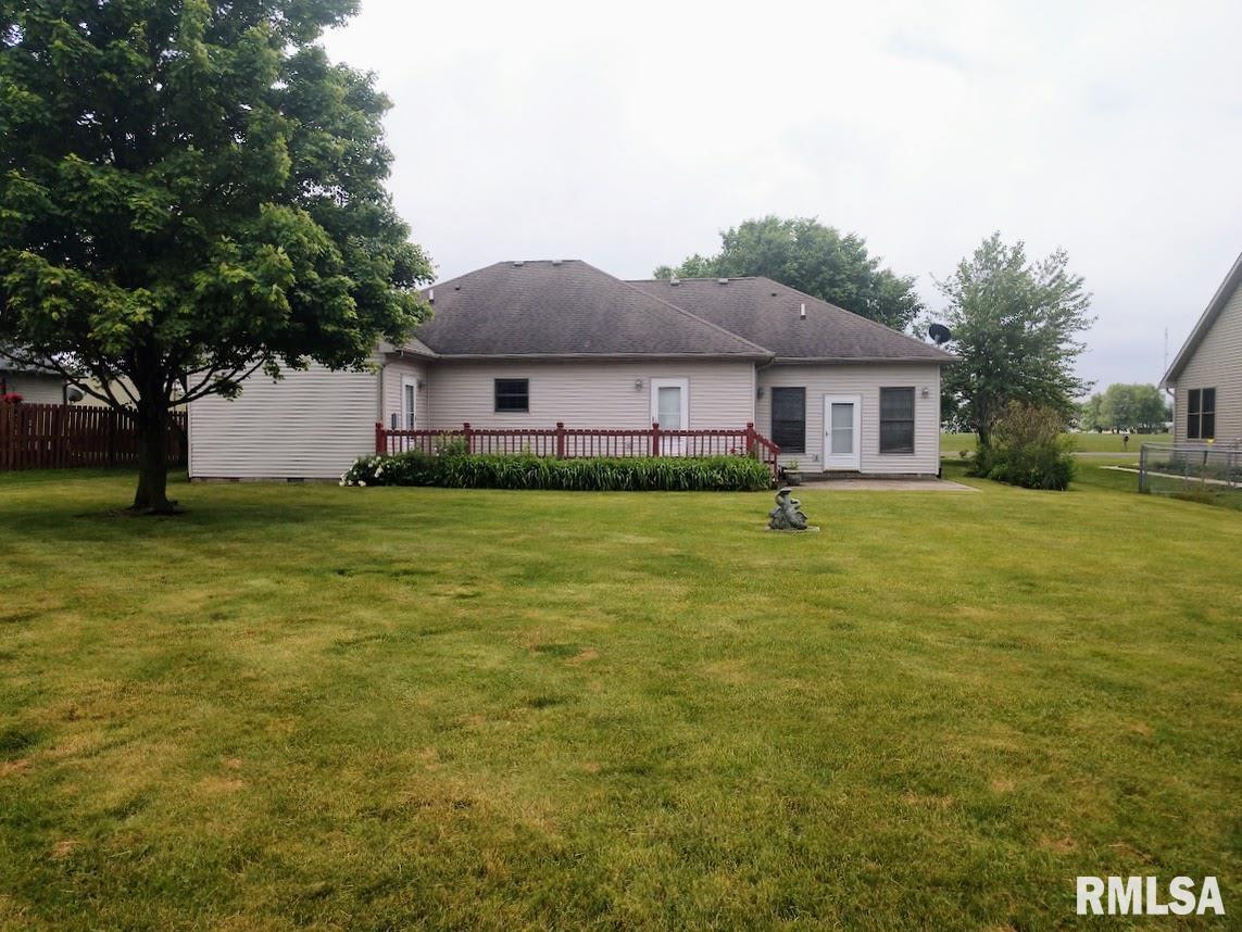 219 North County Line Road Virden, IL 62690 - Photo 5 of 28