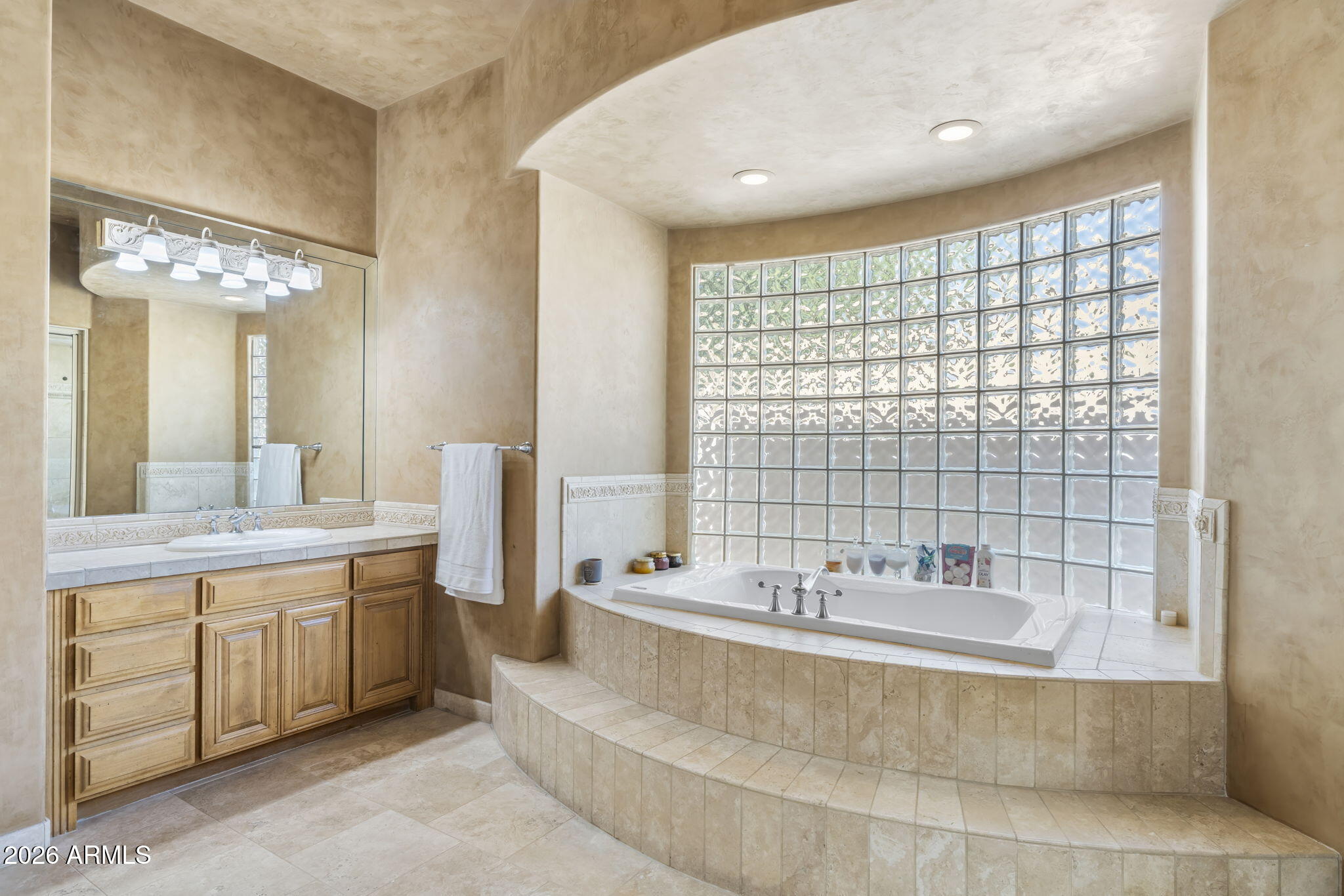 6427 East Horseshoe Road Paradise Valley, AZ 85253 - Photo 35 of 93 Primary Bathroom