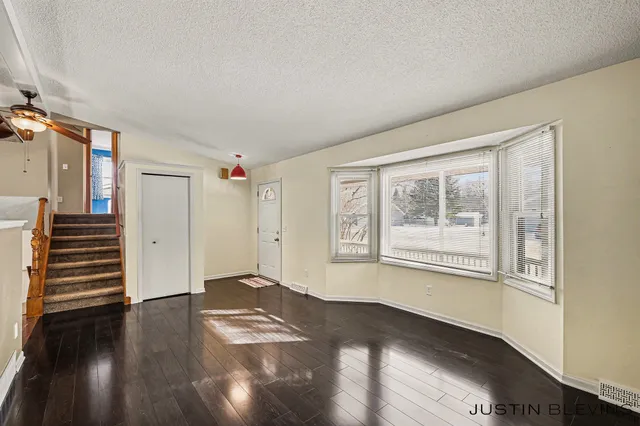 $419,900 | 2155 Aaronsway Court Northeast, Belmont, MI 49306