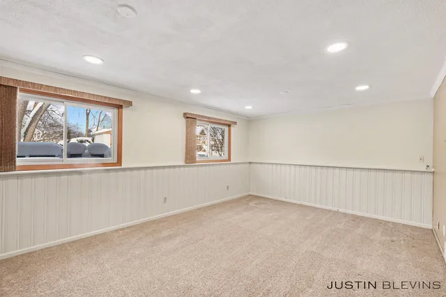 $419,900 | 2155 Aaronsway Court Northeast, Belmont, MI 49306