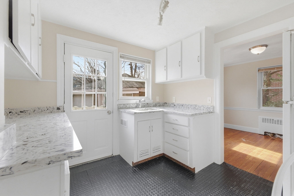 18-20 Payne Road, Unit 20 Newton, MA 02461 - Photo 7 of 13