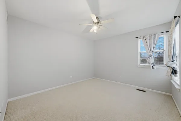 $315,000 | 1939 Grove Avenue, Schaumburg, IL 60193