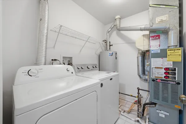 $315,000 | 1939 Grove Avenue, Schaumburg, IL 60193