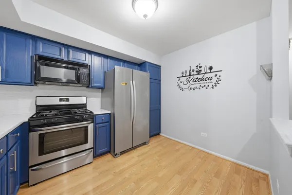 $315,000 | 1939 Grove Avenue, Schaumburg, IL 60193