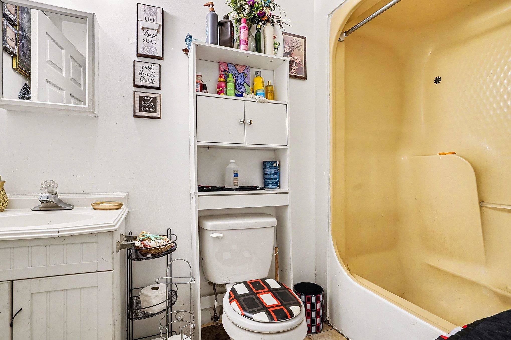 2849 Highway 545 Conway, SC 29526 - Photo 21 of 34 Bathroom featuring vanity and tub / shower combination