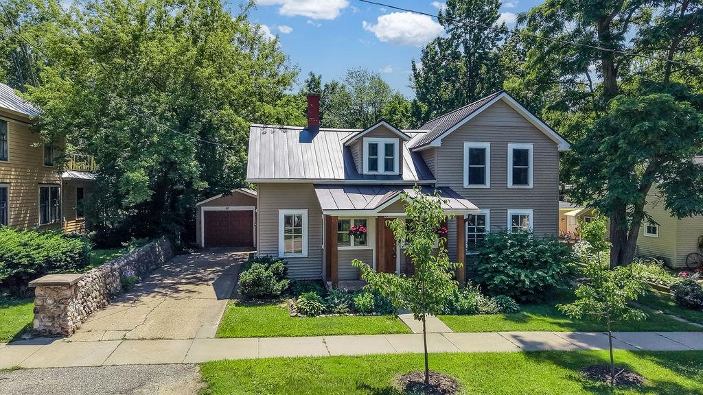 321 Mill Street Amherst, WI 54406 - Photo 3 of 40