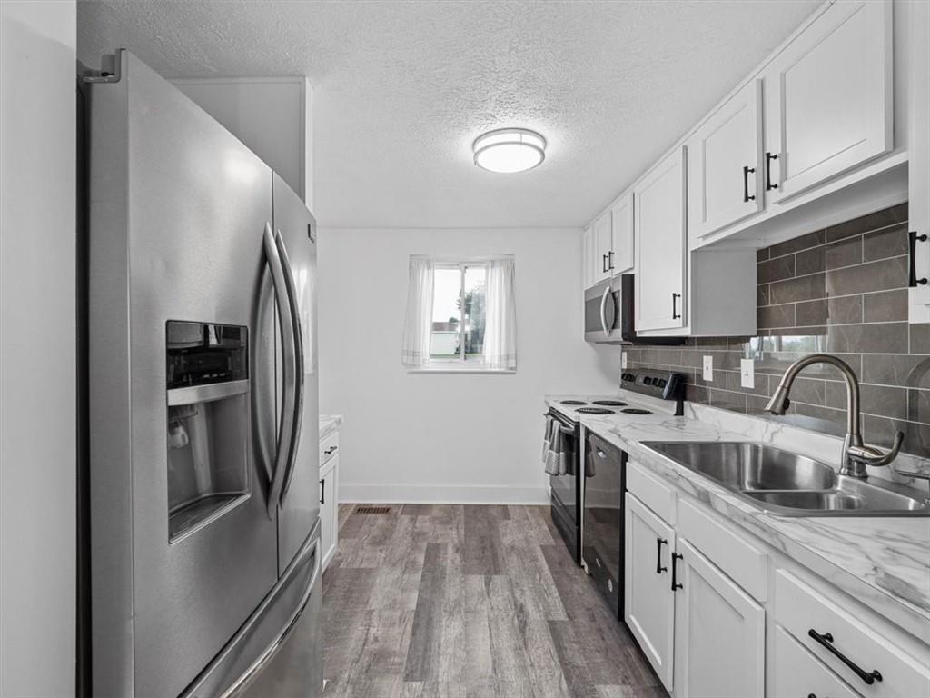 182 Old Ridge Road Coraopolis, PA 15108 - Photo 13 of 29 Gallery Image 13