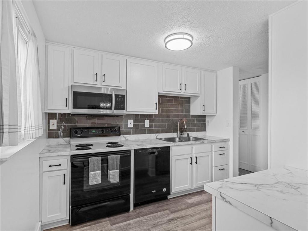 182 Old Ridge Road Coraopolis, PA 15108 - Photo 15 of 29 Gallery Image 15