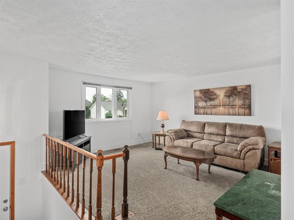 182 Old Ridge Road Coraopolis, PA 15108 - Photo 18 of 29 Gallery Image 18