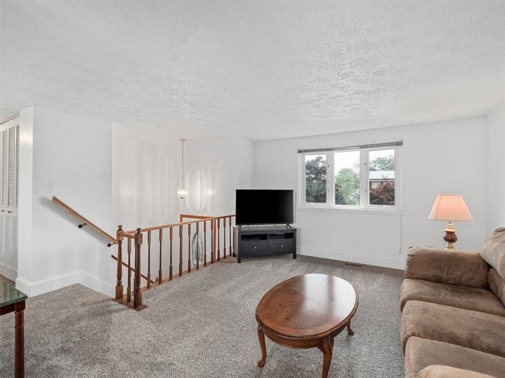 182 Old Ridge Road Coraopolis, PA 15108 - Photo 19 of 29 Gallery Image 19