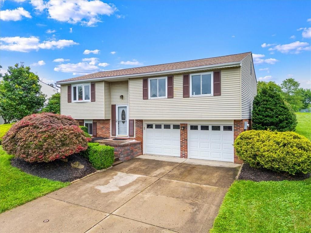 182 Old Ridge Road Coraopolis, PA 15108 - Photo 2 of 29 Gallery Image 2