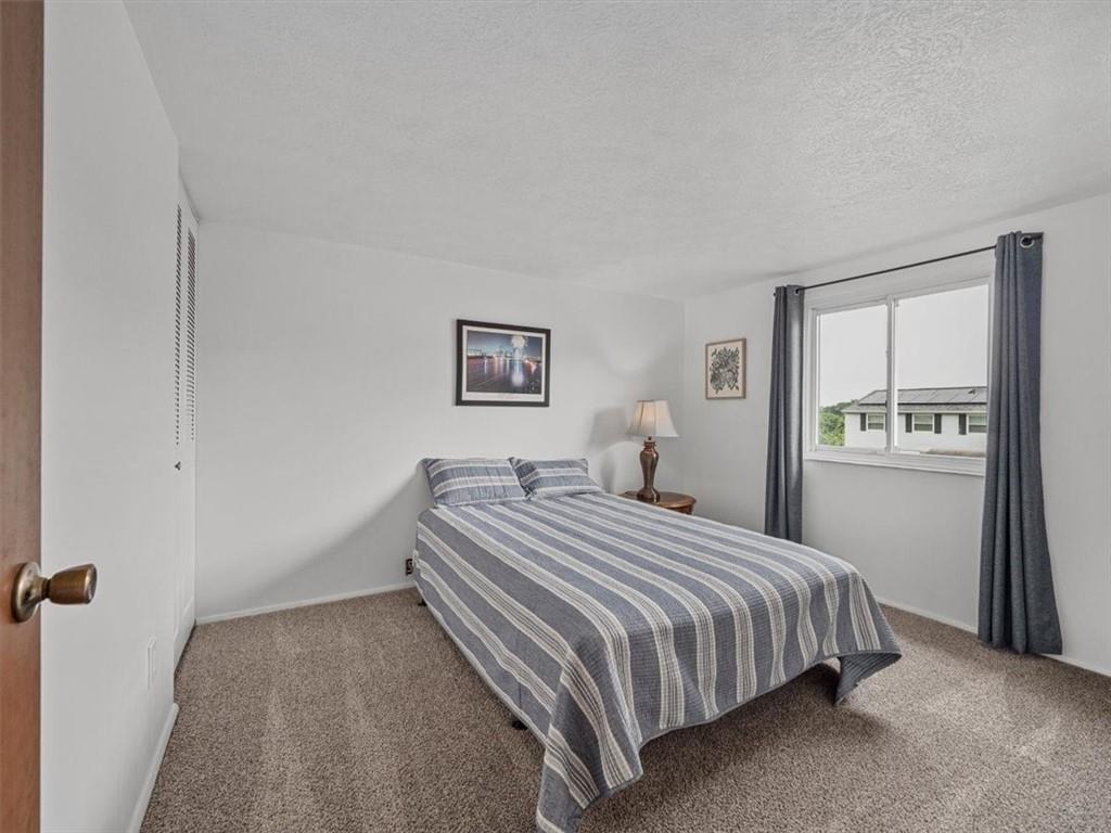 182 Old Ridge Road Coraopolis, PA 15108 - Photo 7 of 29 Gallery Image 7
