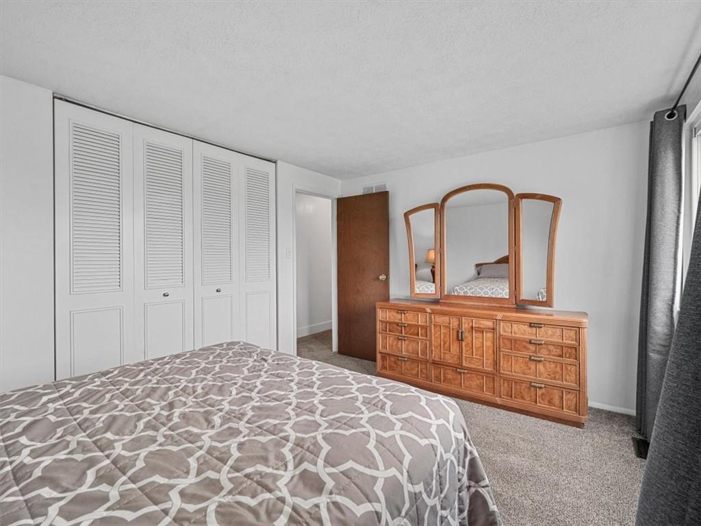 182 Old Ridge Road Coraopolis, PA 15108 - Photo 9 of 29 Gallery Image 9