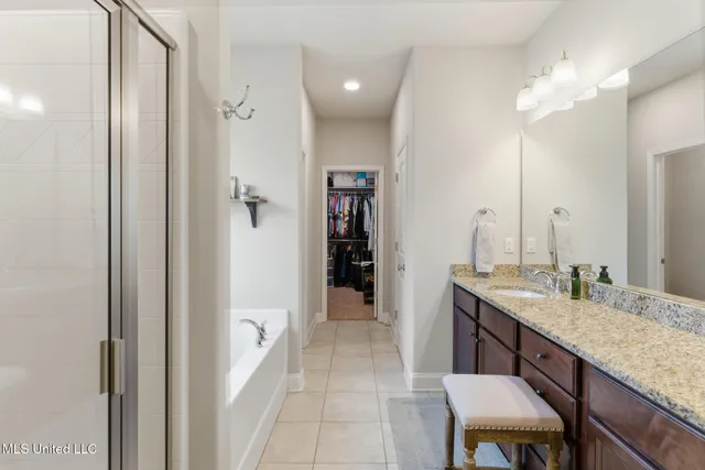 $419,999 | 26 East Yellowstone Road, Hattiesburg, MS 39402