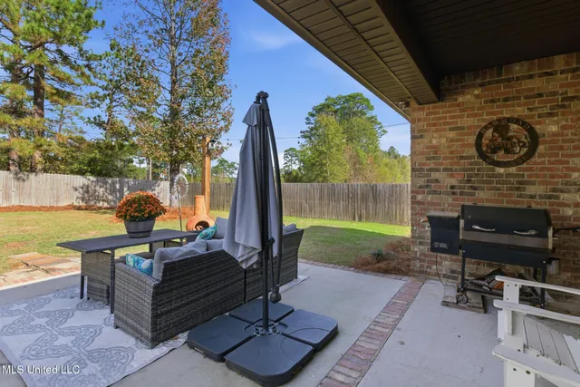 $419,999 | 26 East Yellowstone Road, Hattiesburg, MS 39402