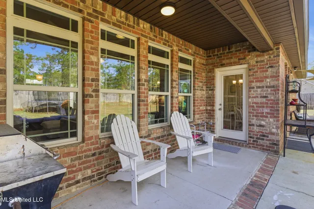 $425,000 | 26 East Yellowstone Road, Hattiesburg, MS 39402