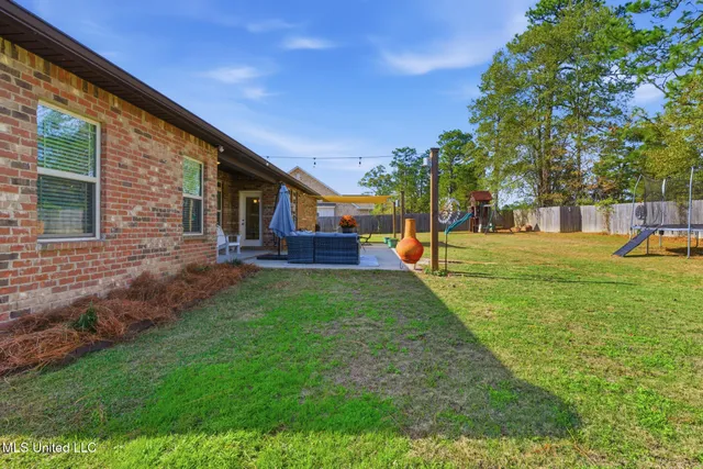 $425,000 | 26 East Yellowstone Road, Hattiesburg, MS 39402
