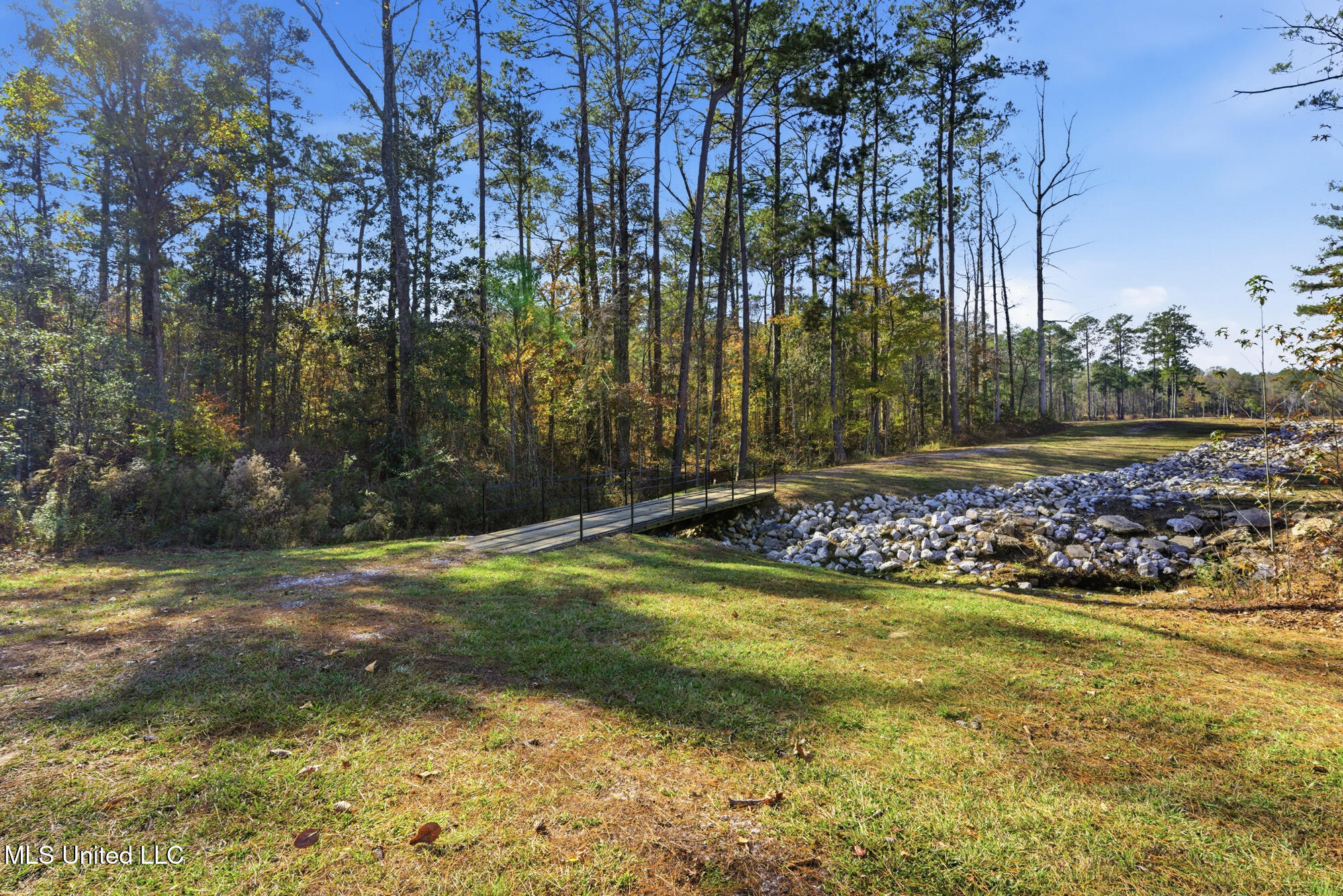 26 East Yellowstone Road Hattiesburg, MS 39402 - Photo 35 of 42 48_dsc01256