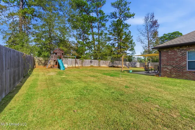 $425,000 | 26 East Yellowstone Road, Hattiesburg, MS 39402