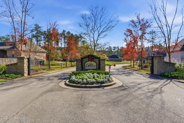 $425,000 | 26 East Yellowstone Road, Hattiesburg, MS 39402