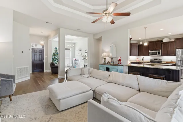 $419,999 | 26 East Yellowstone Road, Hattiesburg, MS 39402