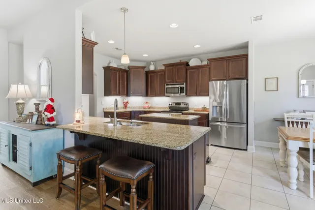 $425,000 | 26 East Yellowstone Road, Hattiesburg, MS 39402