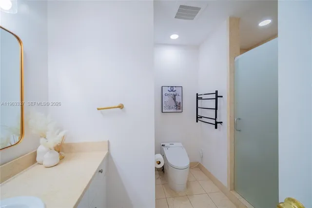 $4,300 | 20000 East Country Club Drive, Unit 409, Aventura, FL 33180