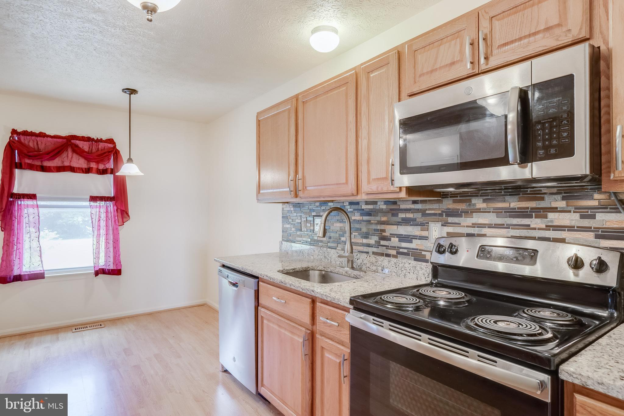 3910 Tidewood Road Baltimore, MD 21220 - Photo 8 of 38 Eat-in Kitchen