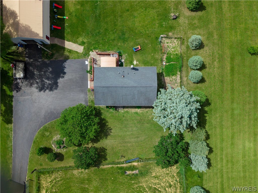7960 Ridge Road Hartland, NY 14067 - Photo 4 of 41