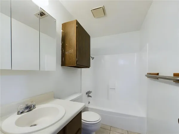$1,250 | 1601 George Bush Drive East, Unit B, College Station, TX 77840
